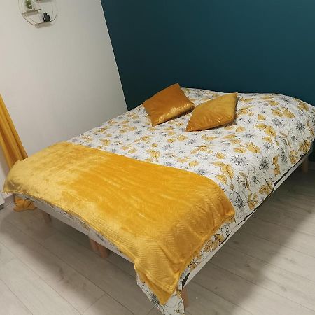 L'Aiscal Appart-Hotel 6 Personnes Calais Bagian luar foto